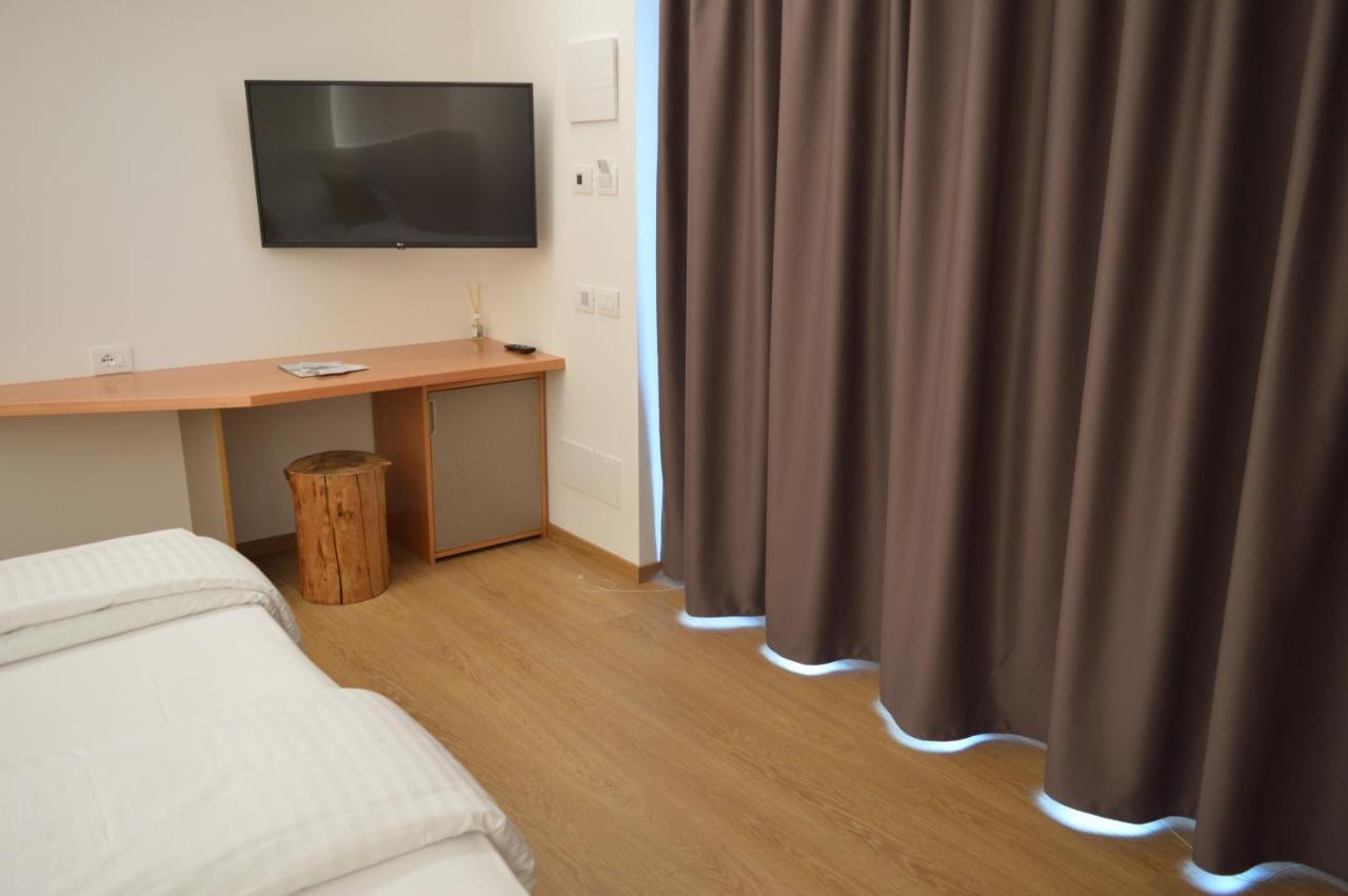 Agriturismo Terre Di Ginepro 보르게토 디 바라 외부 사진